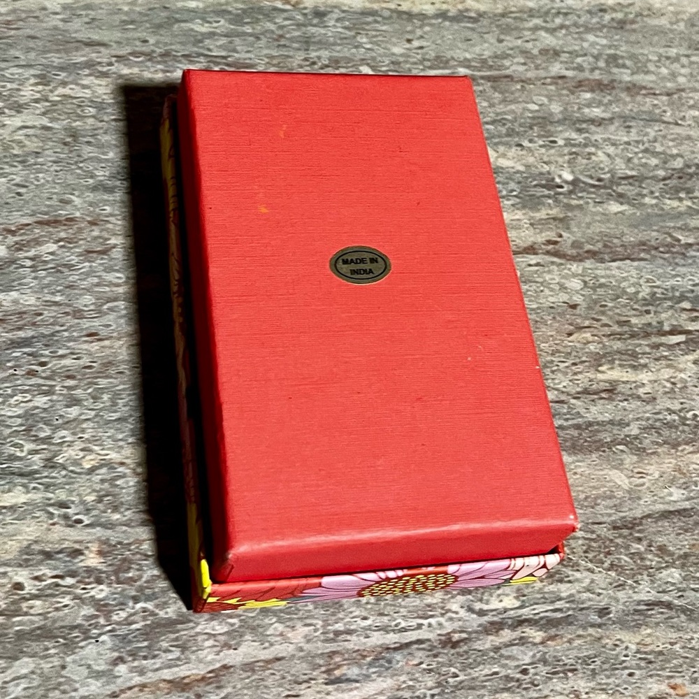 NIB Piper K heart beaded earrings - Picture 4 of 5